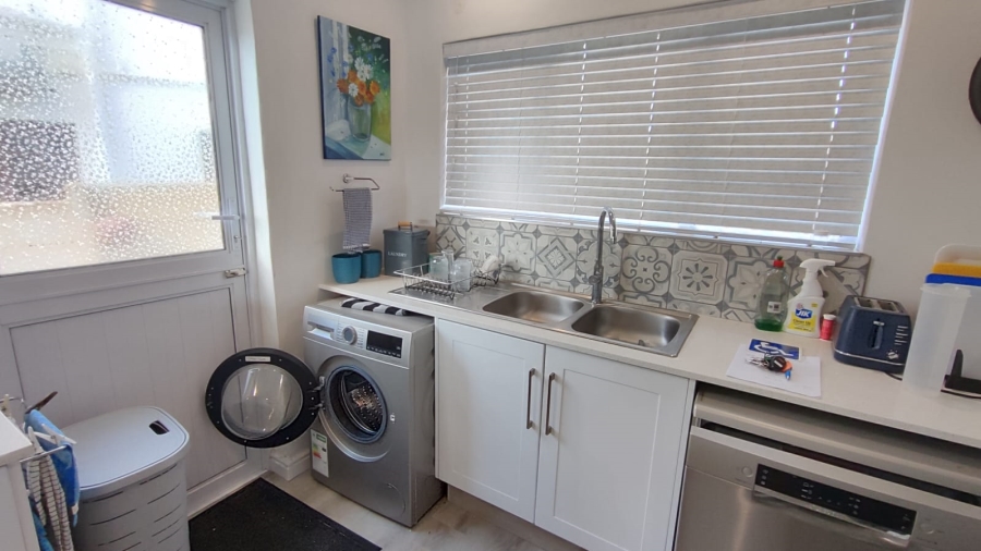 3 Bedroom Property for Sale in Stilbaai Wes Western Cape